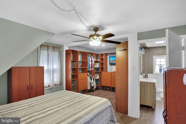 4 S MAIN ST, Bernville, PA 19506