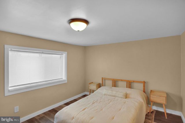 4 S MAIN ST, Bernville, PA 19506