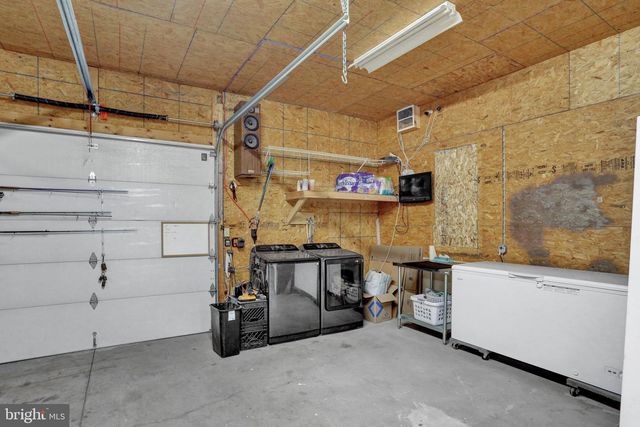 4 S MAIN ST, Bernville, PA 19506