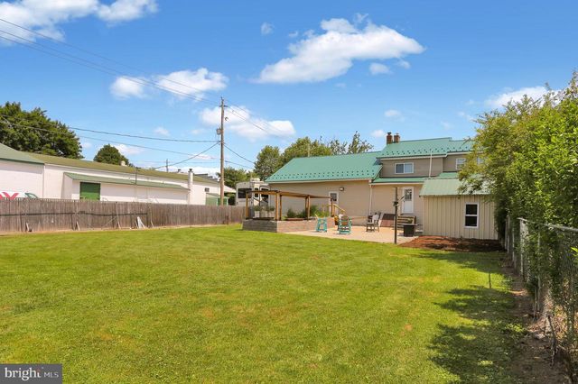 4 S MAIN ST, Bernville, PA 19506