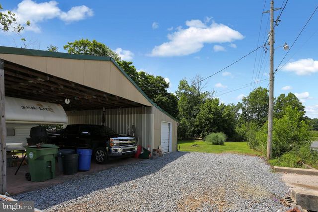 4 S MAIN ST, Bernville, PA 19506
