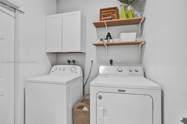 1381 Sago Ln, Weston, FL 33327