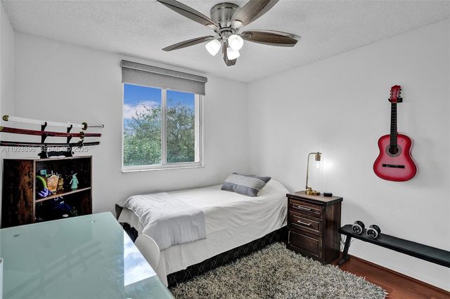 1381 Sago Ln, Weston, FL 33327