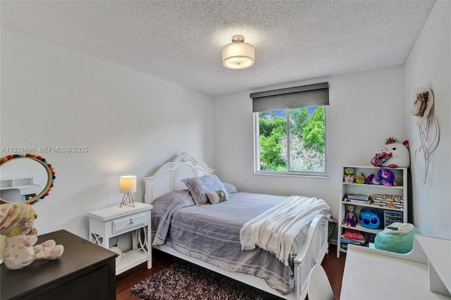 1381 Sago Ln, Weston, FL 33327