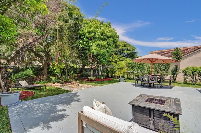 1381 Sago Ln, Weston, FL 33327