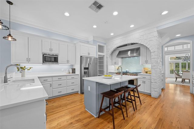 6224 Edwards Mountain CV, Austin, TX 78731