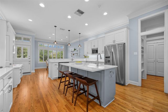 6224 Edwards Mountain CV, Austin, TX 78731