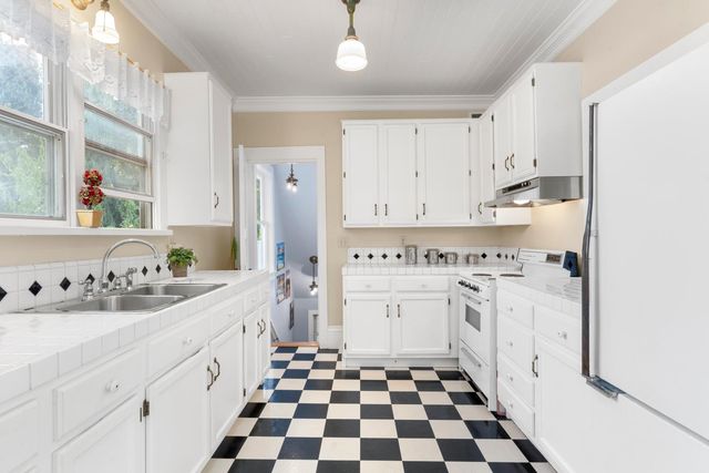 1128 Fruitvale Rd, Lincoln, CA 95648