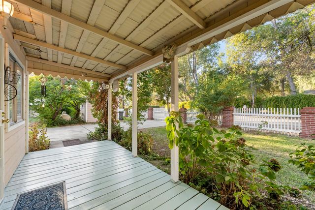 1128 Fruitvale Rd, Lincoln, CA 95648