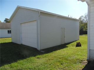 609 Lambert Street, Belpre, OH 45714
