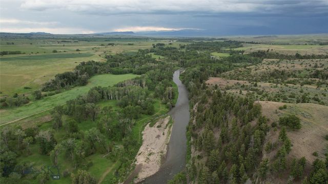 830 Castle Mountain Road, Clyde Park, MT 59018