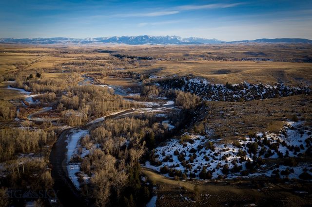 830 Castle Mountain Road, Clyde Park, MT 59018