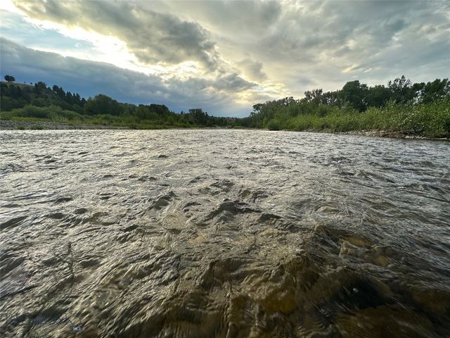 830 Castle Mountain Road, Clyde Park, MT 59018