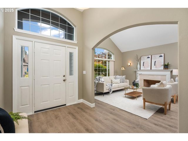 19812 CASTLEBERRY Loop, Oregon City, OR 97045