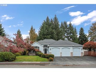 19812 CASTLEBERRY Loop, Oregon City, OR 97045