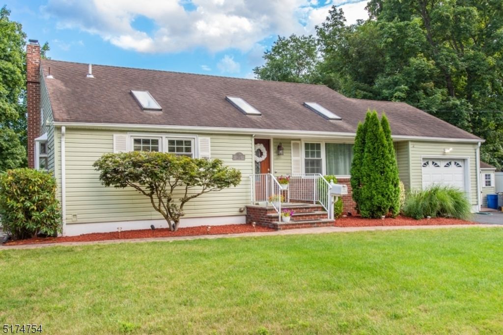 1 Birch Rd, Pequannock Twp., NJ 07444 — exterior