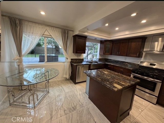 20454 Elkwood, Winnetka, CA 91306