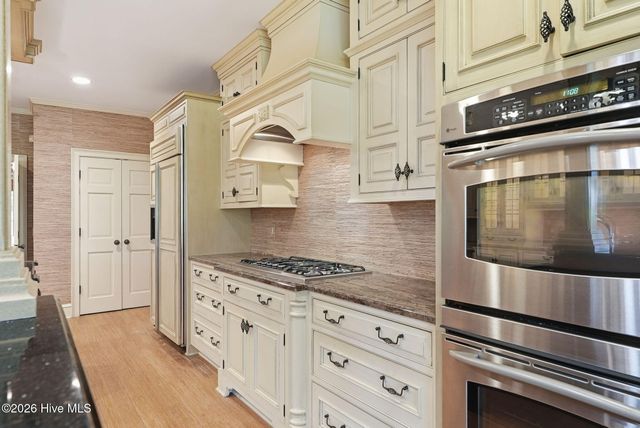 60 Lake Dornoch Drive, Pinehurst, NC 28374