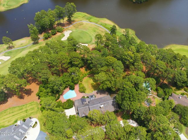 60 Lake Dornoch Drive, Pinehurst, NC 28374