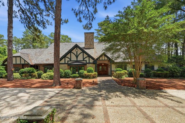 60 Lake Dornoch Drive, Pinehurst, NC 28374