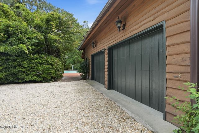 60 Lake Dornoch Drive, Pinehurst, NC 28374