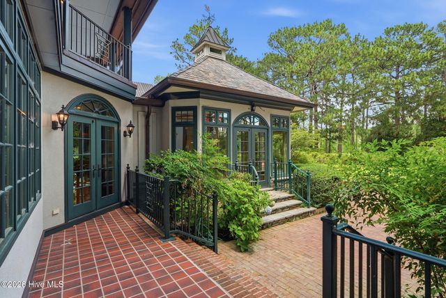 60 Lake Dornoch Drive, Pinehurst, NC 28374