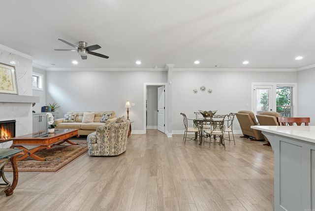 814 Atkins, Little Rock, AR 72211