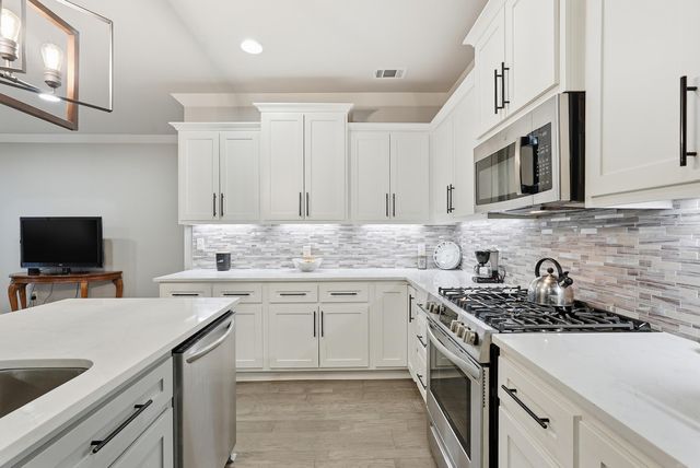 814 Atkins, Little Rock, AR 72211