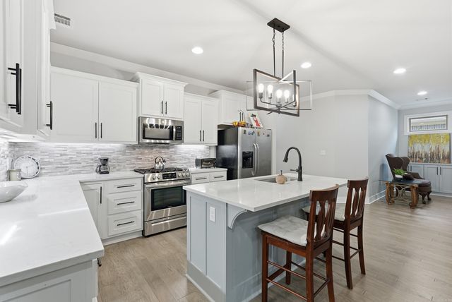 814 Atkins, Little Rock, AR 72211