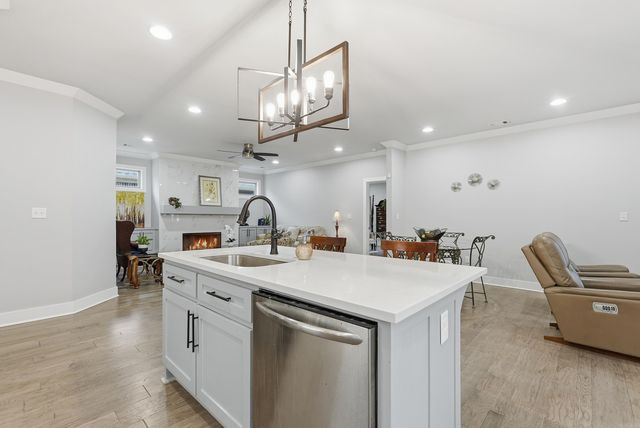 814 Atkins, Little Rock, AR 72211