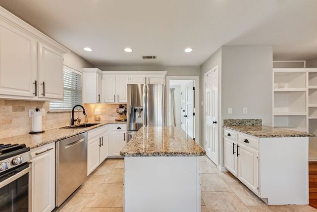 1908 Campfire Court, Lewisville, TX 75067