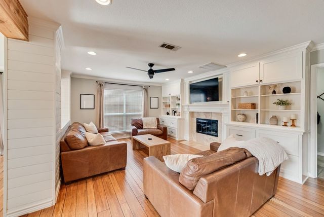 1908 Campfire Court, Lewisville, TX 75067