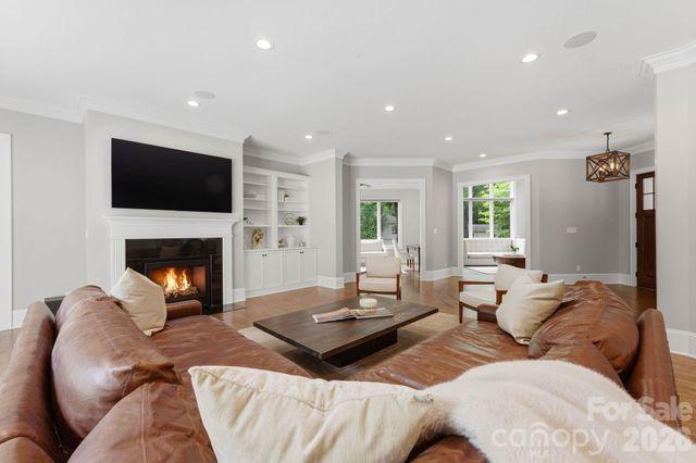 400 Glen Oaks Road, Charlotte, NC 28270