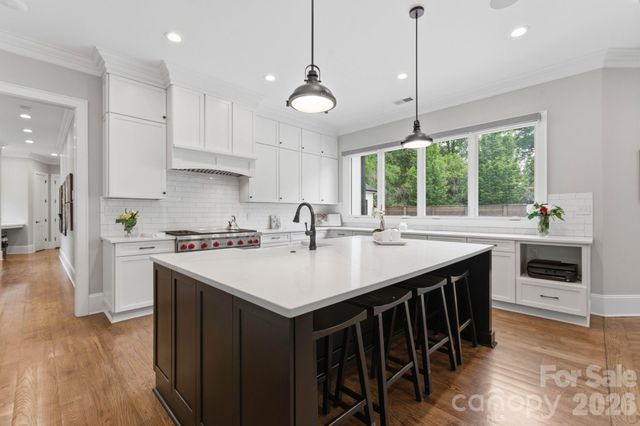 400 Glen Oaks Road, Charlotte, NC 28270