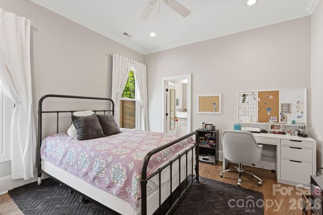400 Glen Oaks Road, Charlotte, NC 28270