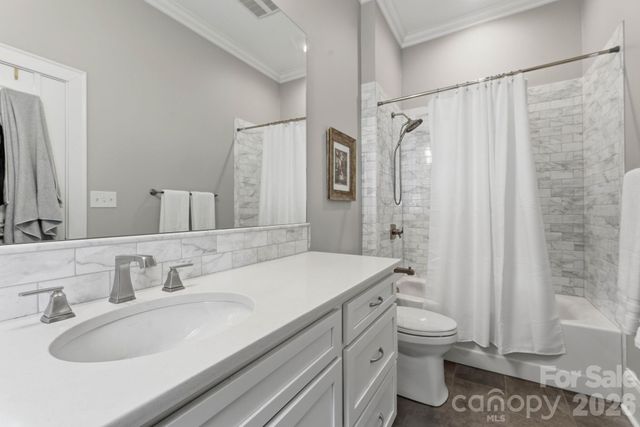 400 Glen Oaks Road, Charlotte, NC 28270