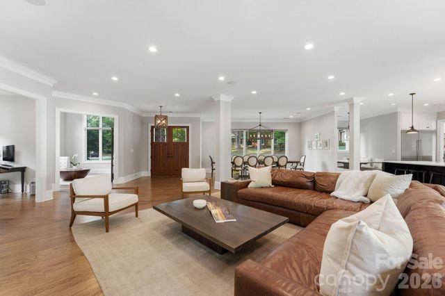 400 Glen Oaks Road, Charlotte, NC 28270