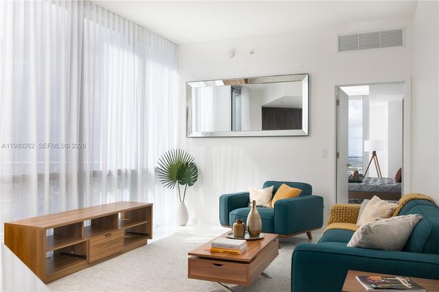 851 NE 1st Ave 3402, Miami, FL 33132