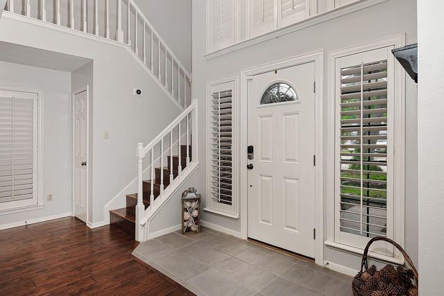 2619 Knollbrook Lane, Spring, TX 77373