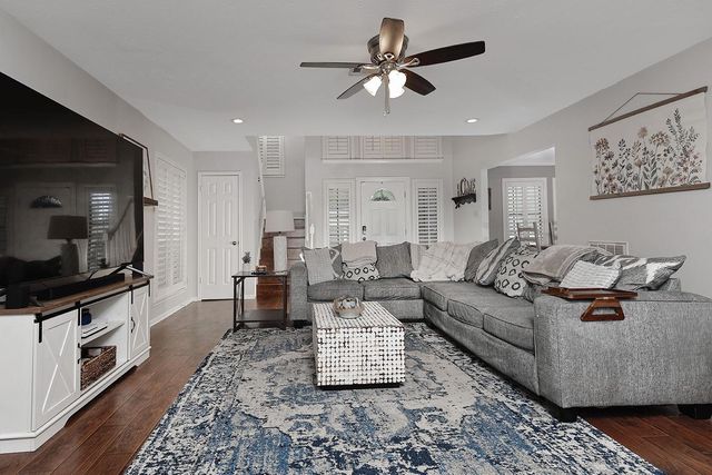 2619 Knollbrook Lane, Spring, TX 77373