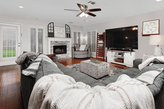 2619 Knollbrook Lane, Spring, TX 77373