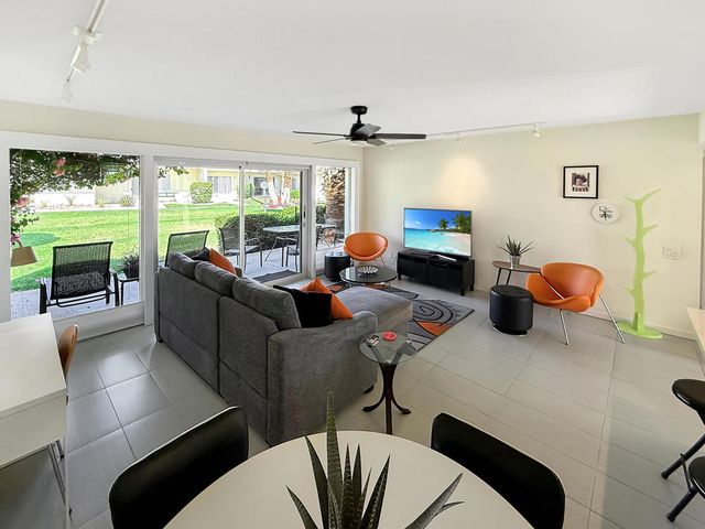 1881 S Araby Drive 16, Palm Springs, CA 92264