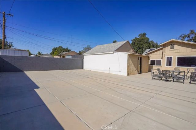 1223 W 27th, San Bernardino, CA 92405