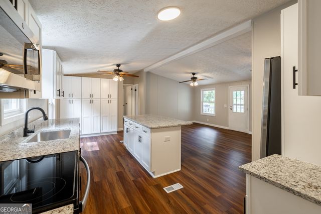 128 Placid Cove Drive, Hartwell, GA 30643