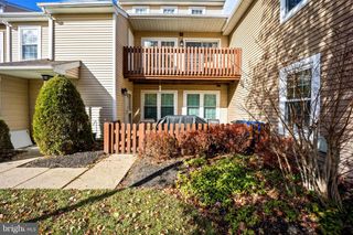 56 DOGWOOD LN #D-7, Horsham, PA 19044