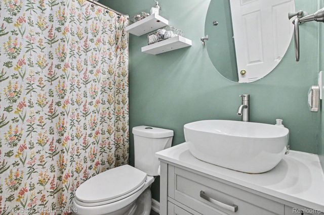 2830 Bayberry Drive, Waterford Charter Township, MI 48329