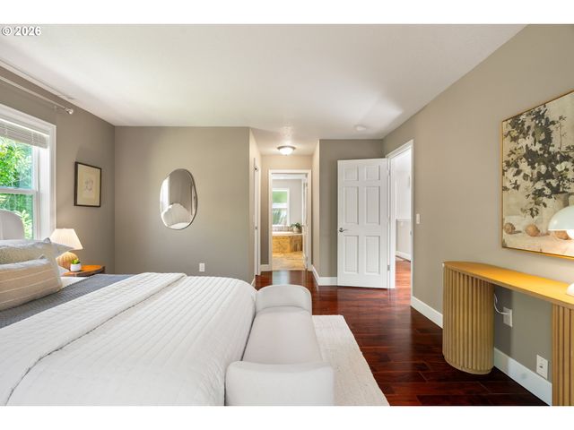 1005 S SHORE Blvd, Lake Oswego, OR 97034