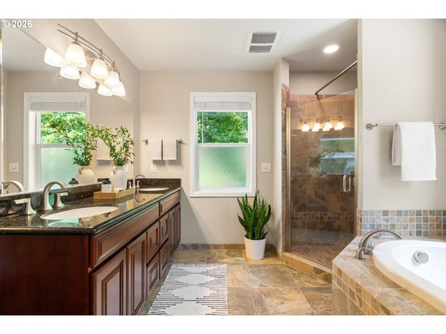 1005 S SHORE Blvd, Lake Oswego, OR 97034
