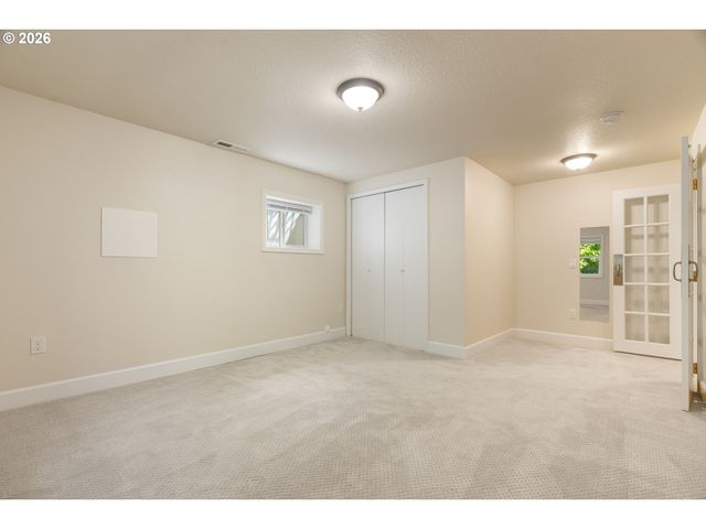1005 S SHORE Blvd, Lake Oswego, OR 97034