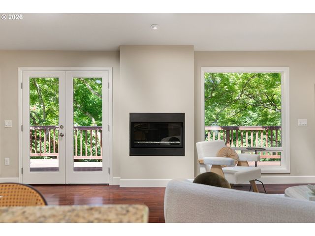1005 S SHORE Blvd, Lake Oswego, OR 97034